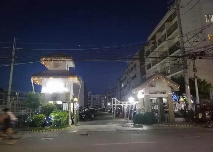 Kaseldorzhostel Transient At Moonwalk Paranaque *