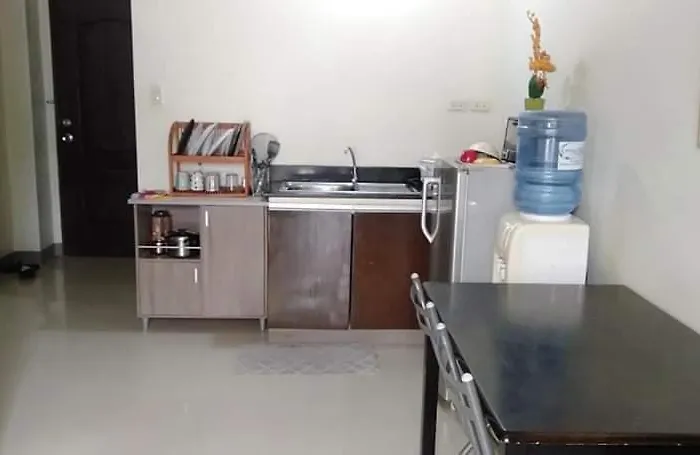Homestay Kaseldorzhostel Transient At Moonwalk Paranaque *
